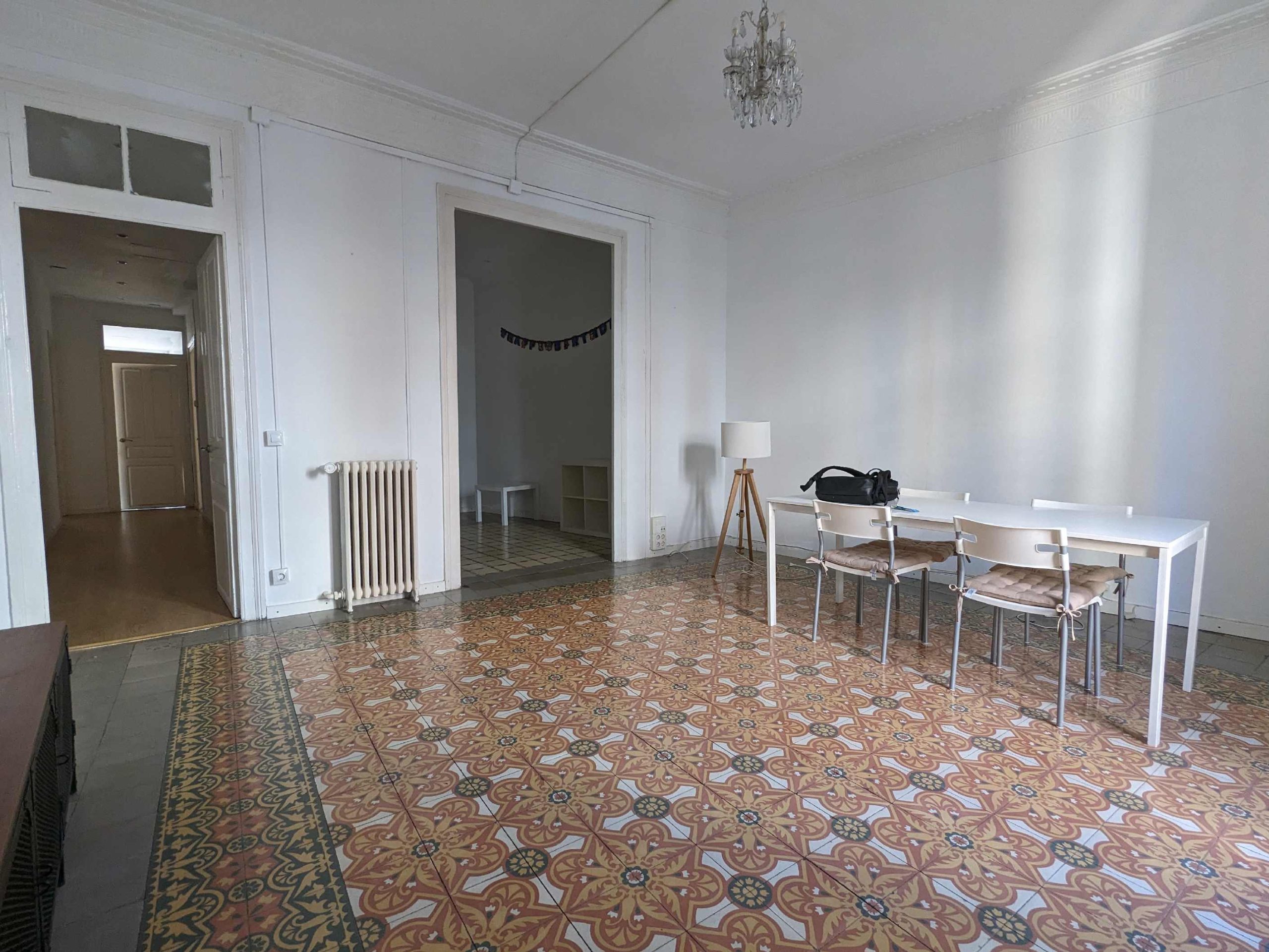 resized_salon 2 antes